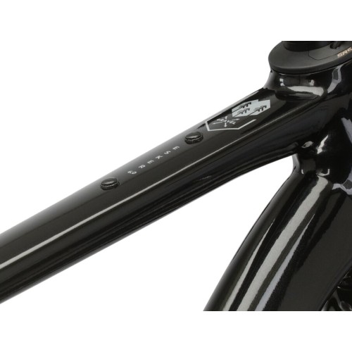 KREK6Z28X18M006670 - Rower Gravelowy Kross Esker 6.0 rama 18" (S) - GEN2 czarny połysk model 2024!