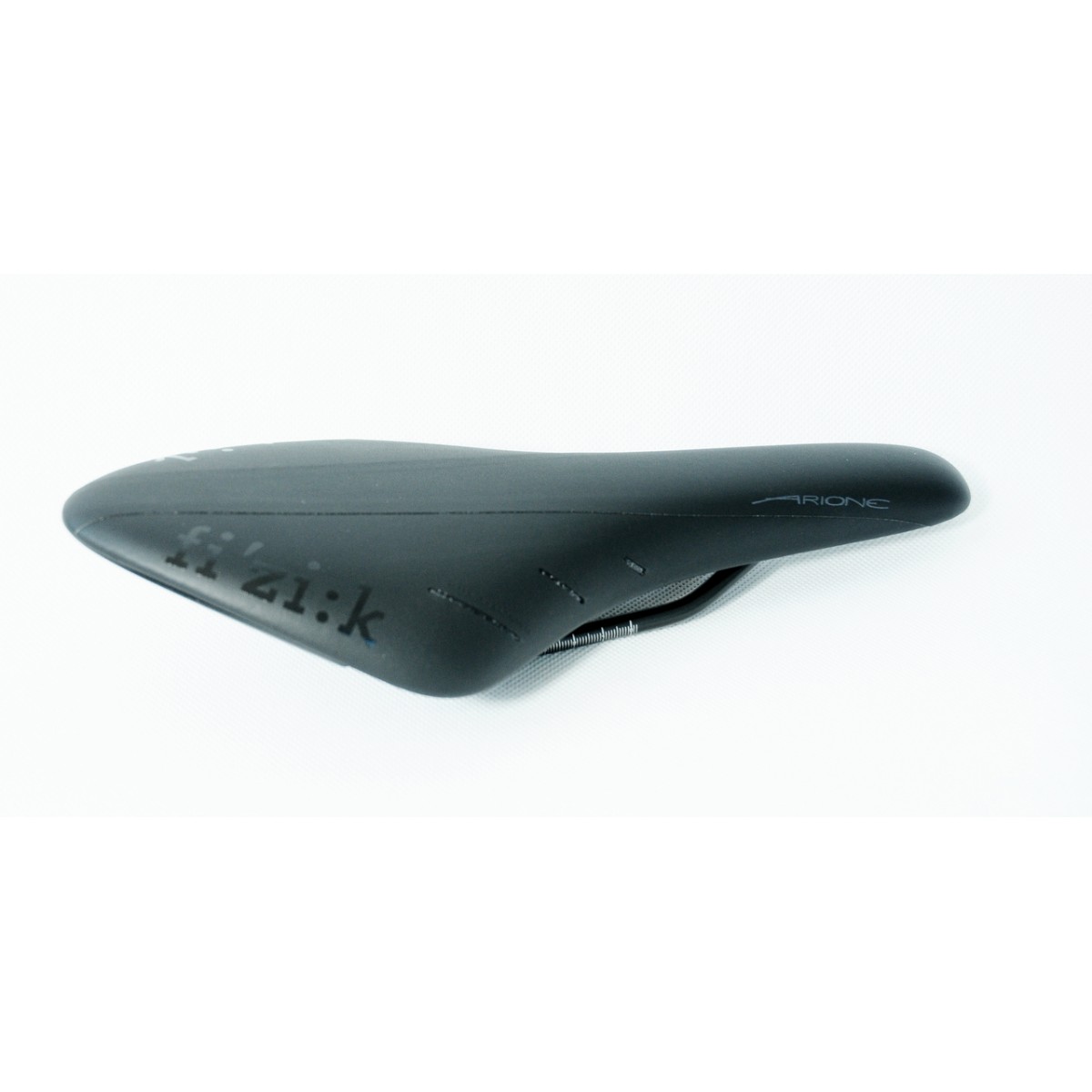 7070SWS029604 - Siodło szosowe Fizik ARIONE R5 muszla nylon czarno/czarne