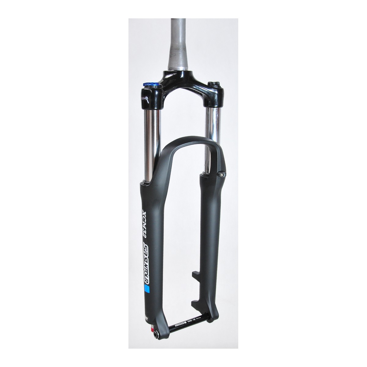 SF9-XCM7+LO-M-T-Q15 - XCM-LO 27,5"BOOST skok 100mm TAPERED 25cm dysk, blok.na goleni, sprężyna, mat