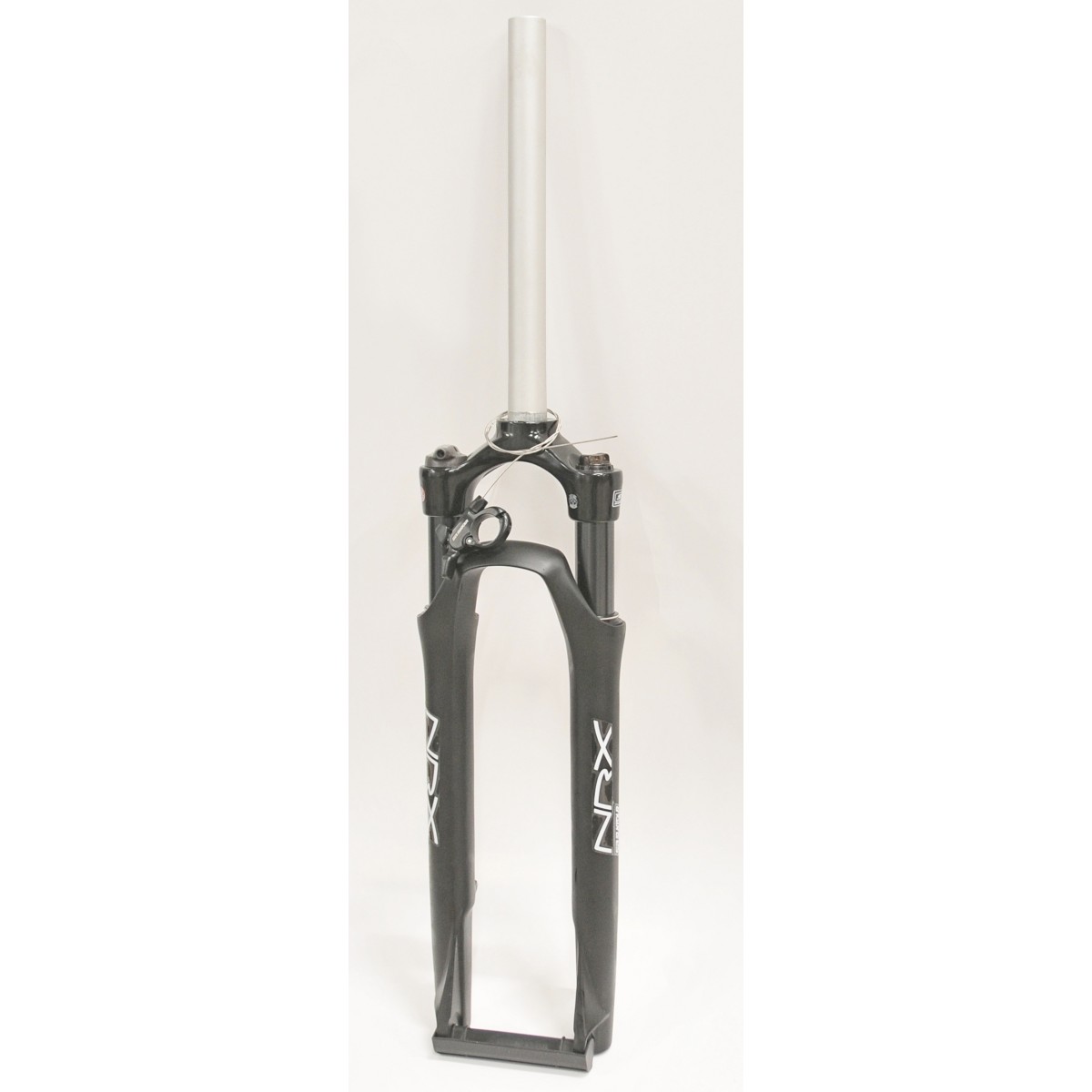 SF3-NRX-DRL-C-M-D - Amortyzator NRX DLR 28" skok 75mm 1 1/8" rura 30cm AHEAD sprężyna blok. na kierownicy oś 9mm dysk czarny mat