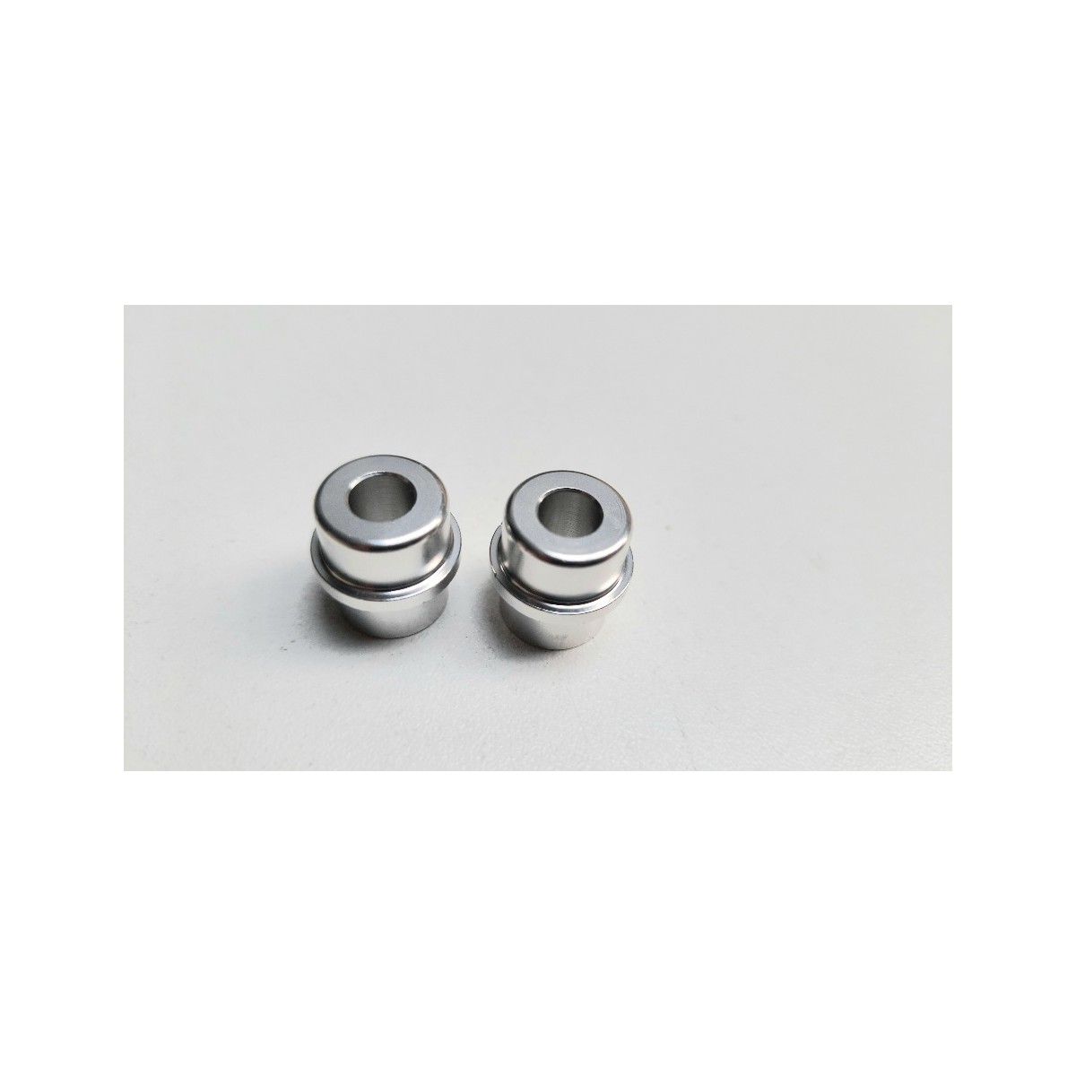 SRRAA073-30 - Tulejka redukcyja dampera prawa i lewa 6mm/30mm